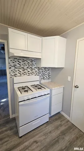 $54,000 | 148 Robinson Avenue, Canton, IL 61520