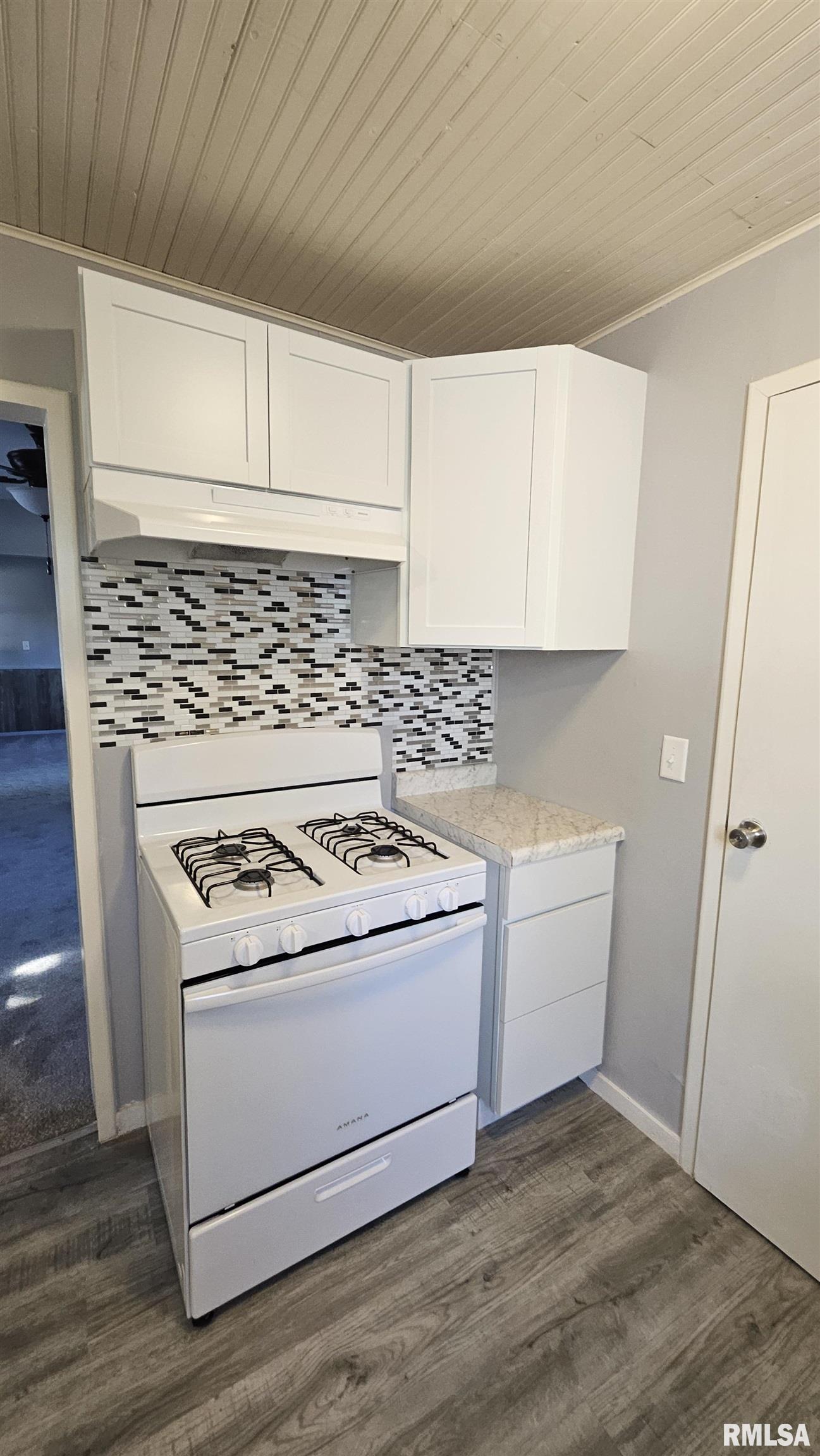 148 Robinson Avenue Canton, IL 61520 - Photo 11 of 22