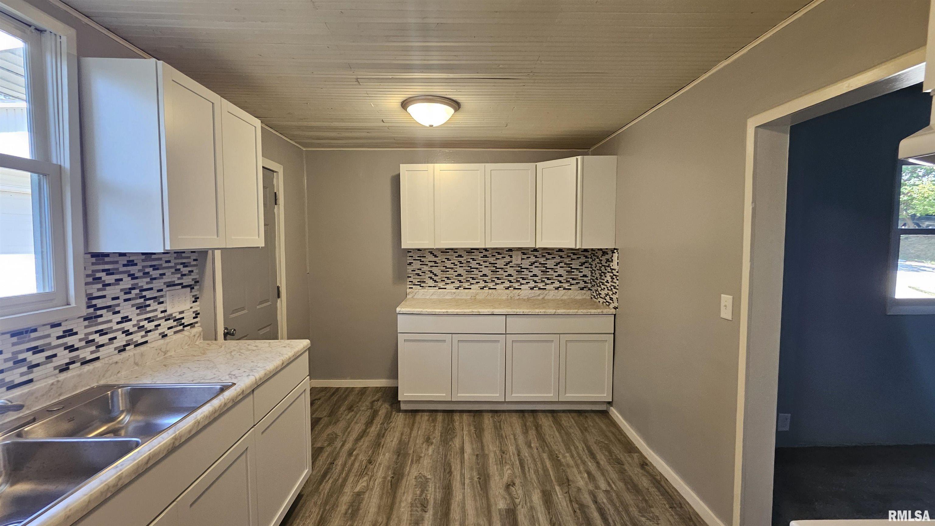 148 Robinson Avenue Canton, IL 61520 - Photo 13 of 22