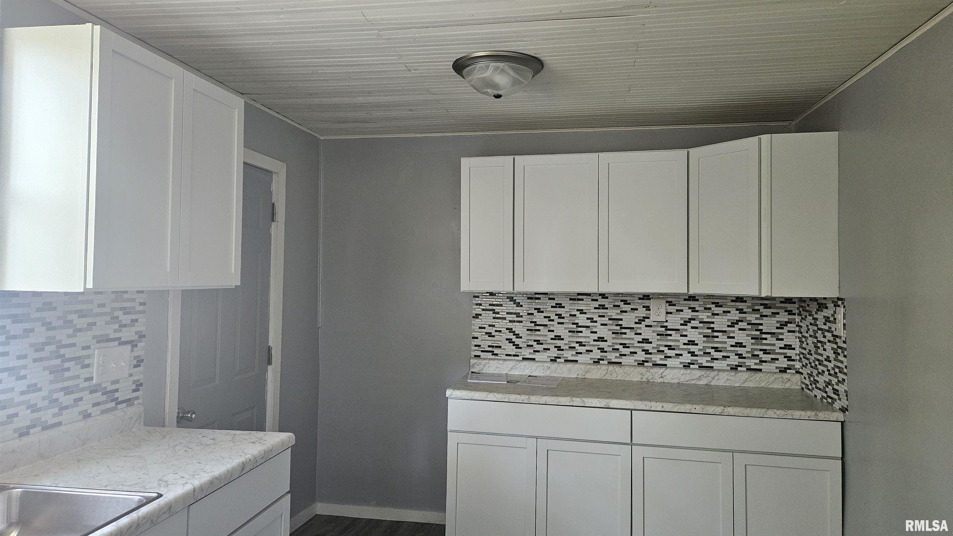 148 Robinson Avenue Canton, IL 61520 - Photo 14 of 22