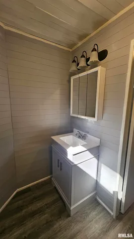 $54,000 | 148 Robinson Avenue, Canton, IL 61520