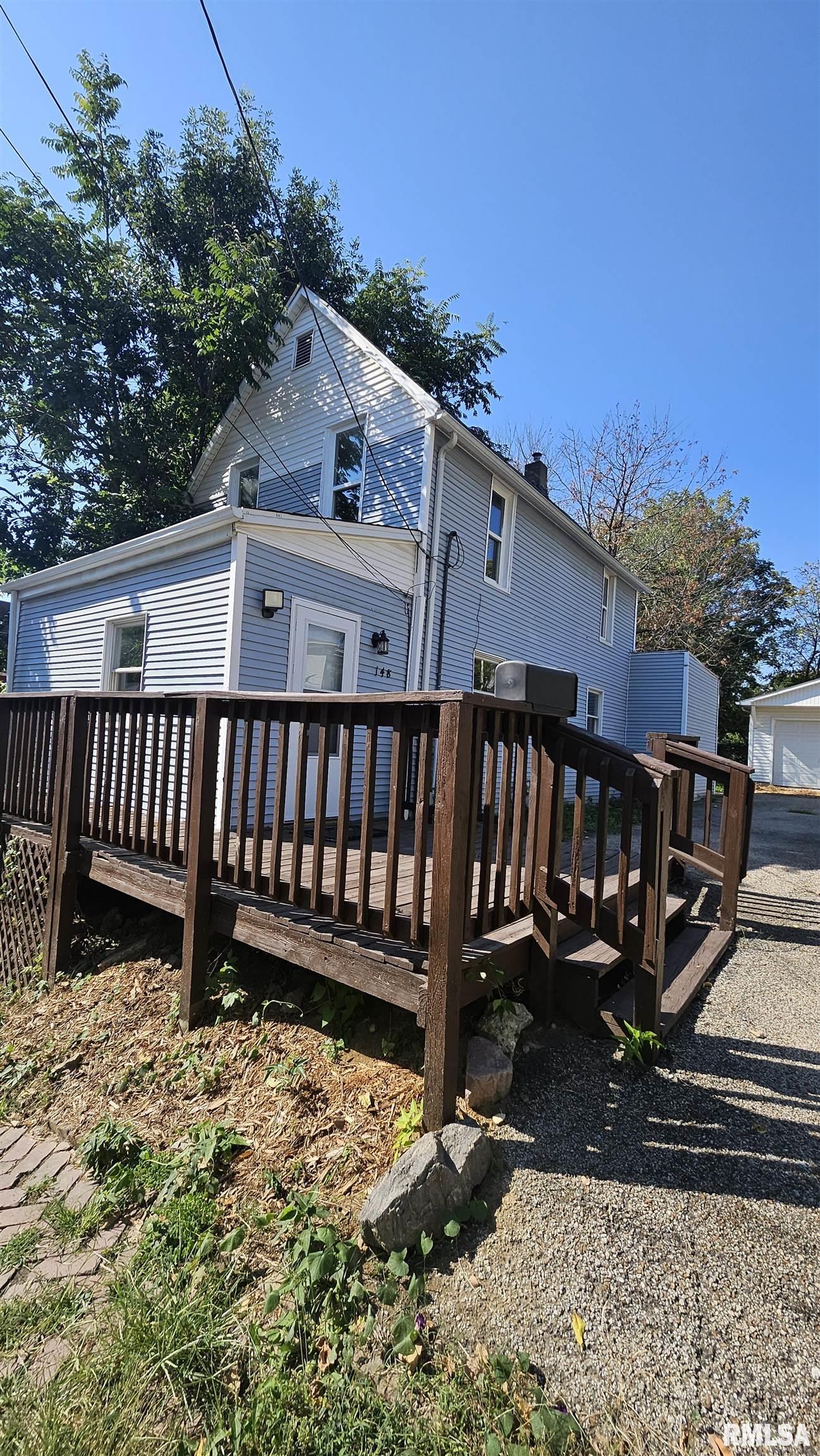 148 Robinson Avenue Canton, IL 61520 - Photo 2 of 22