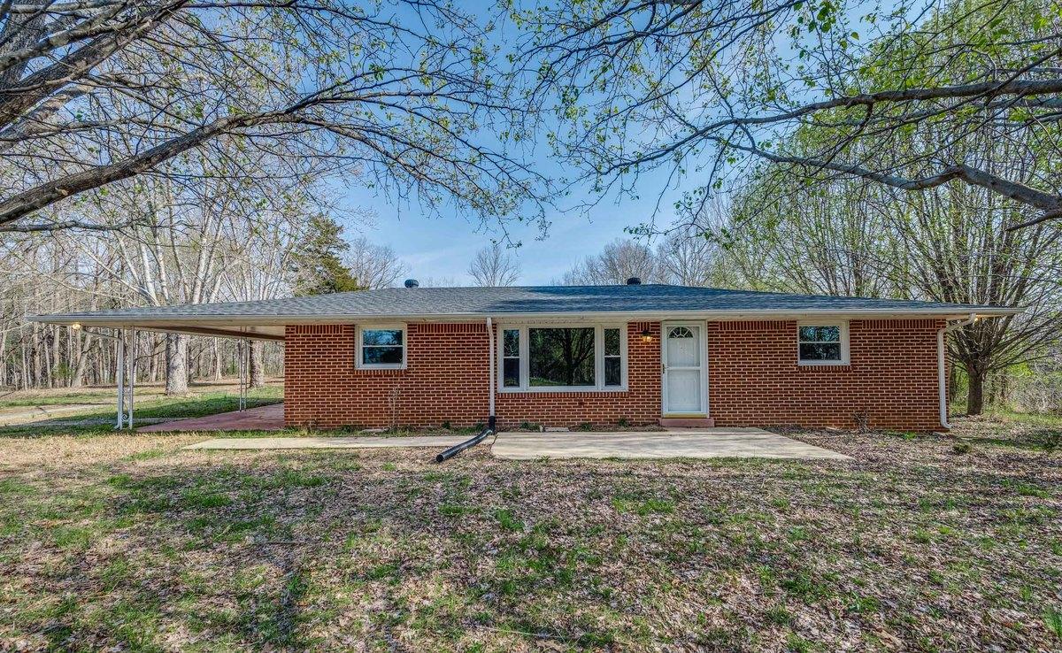 12125 Old Baxter Road Silver Point, TN 38582 - Photo 1 of 29 Main View