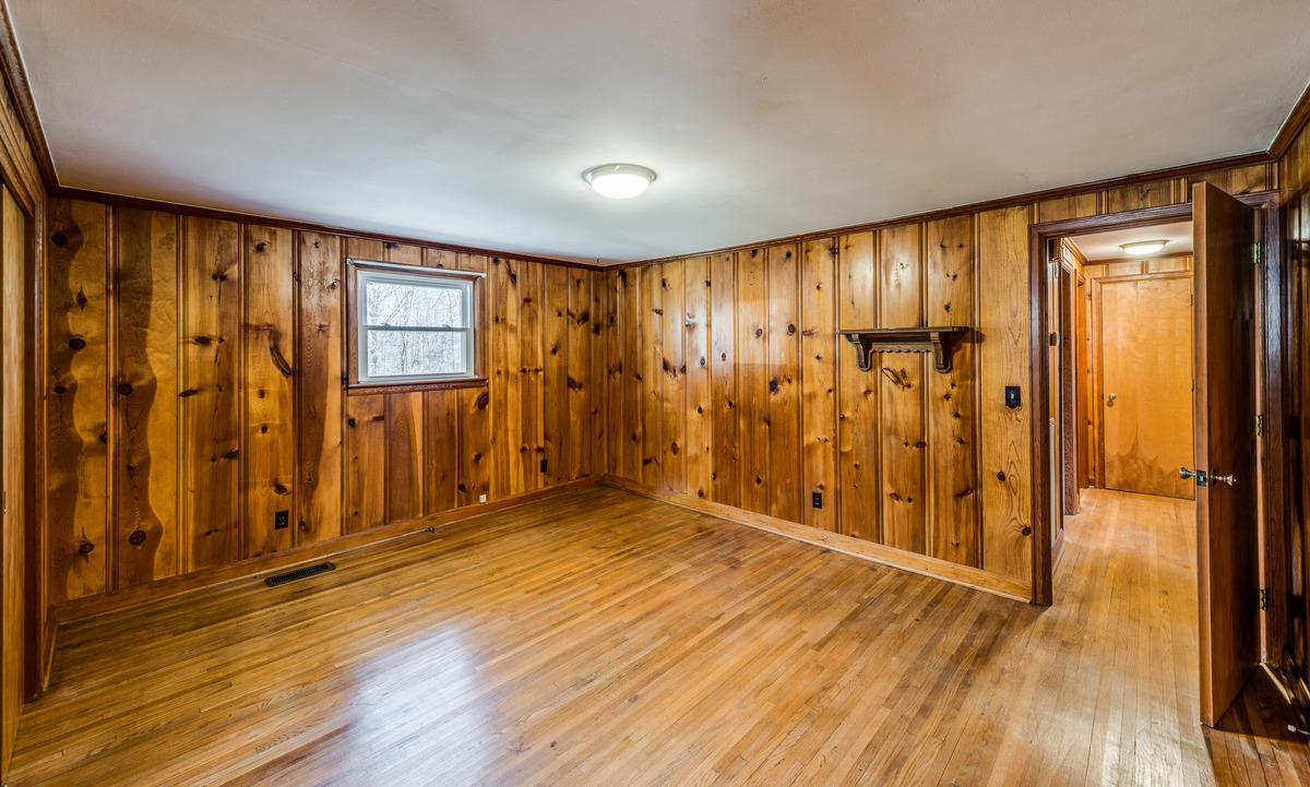 12125 Old Baxter Road Silver Point, TN 38582 - Photo 14 of 29 Den