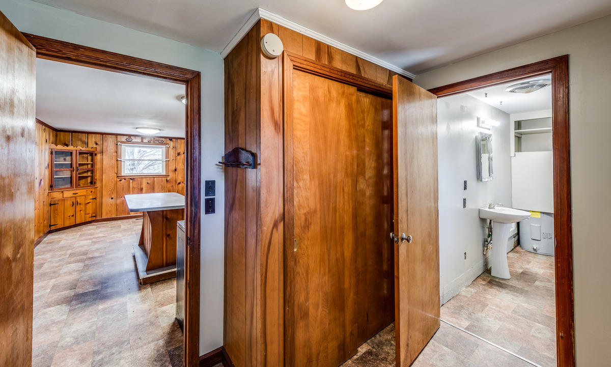 12125 Old Baxter Road Silver Point, TN 38582 - Photo 3 of 29 Mud Room
