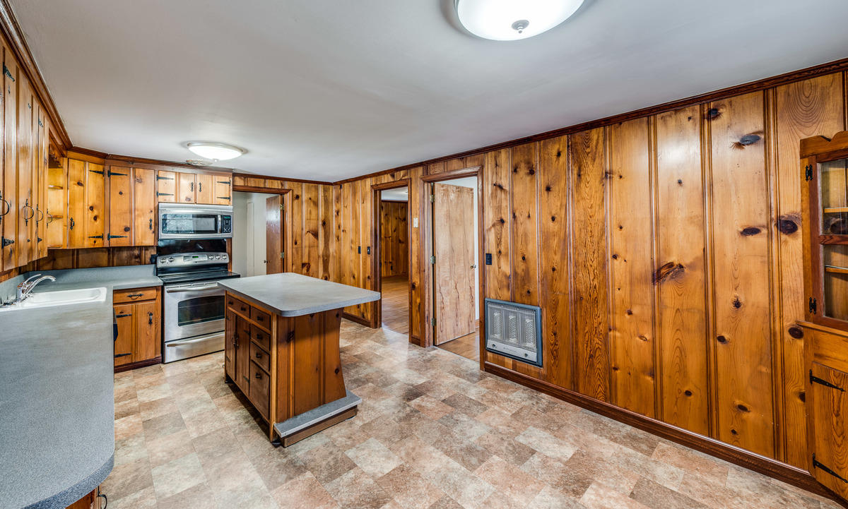 12125 Old Baxter Road Silver Point, TN 38582 - Photo 6 of 29 Kitchen