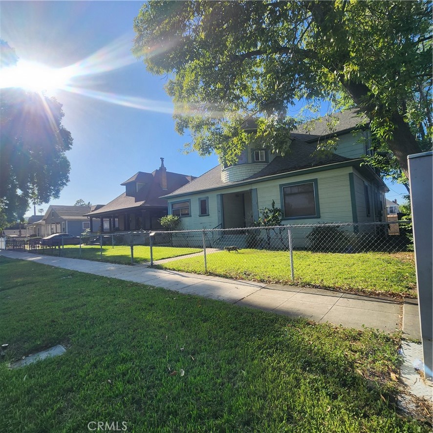 3339 Mulberry Street Riverside, CA 92501 - Photo 3 of 6