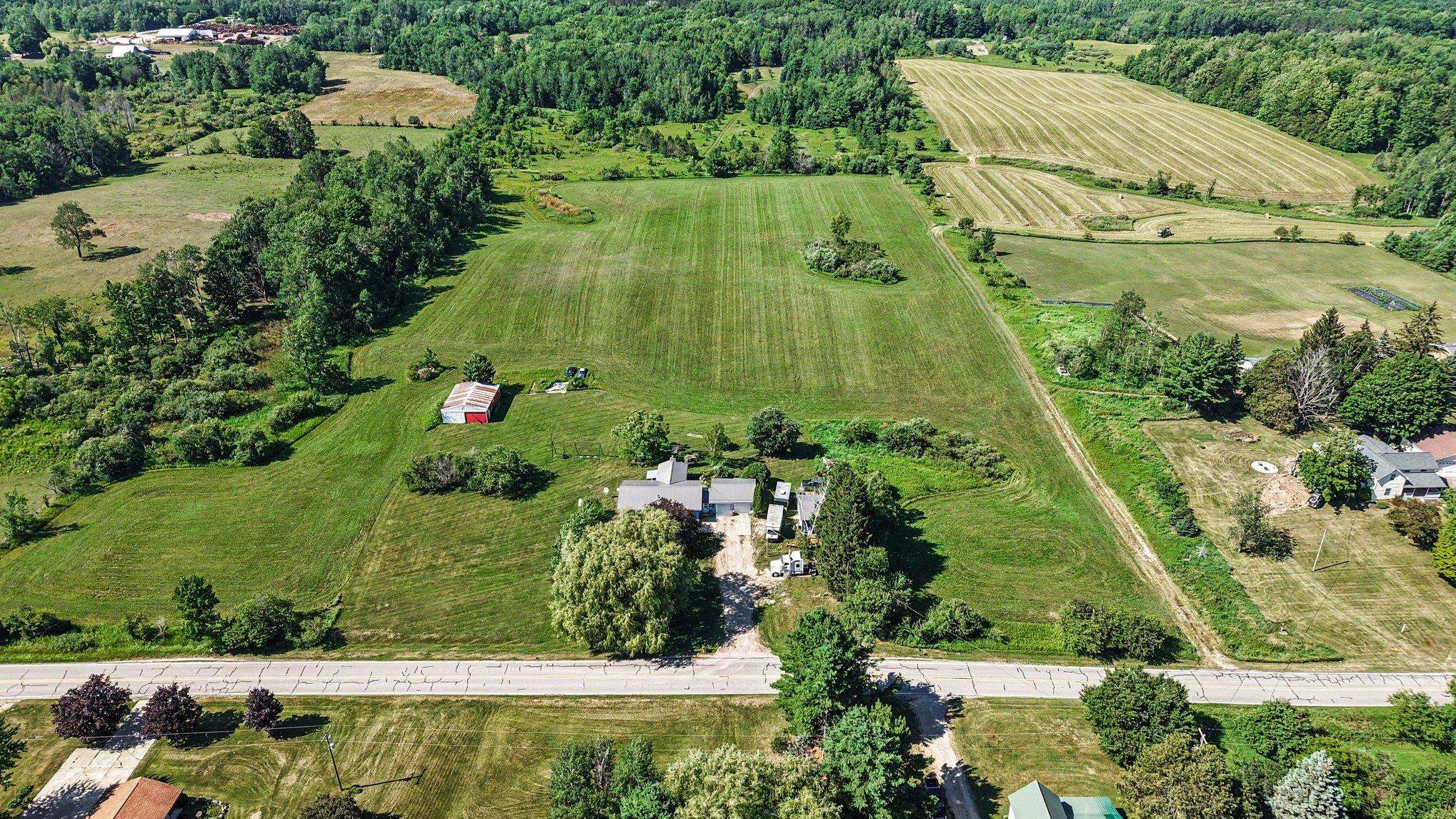 23688 4 Mile Road Reed City, MI 49677 - Photo 15 of 35 1948042-20915b9a-5369-4bc2-a72c-035c2e0448fc.JPG