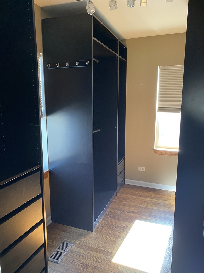 396 West St Charles Road Elmhurst, IL 60126 - Photo 15 of 16 Gallery Image 15
