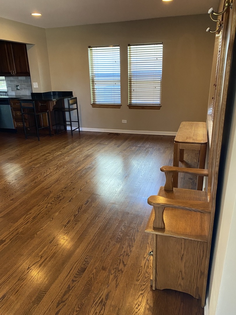 396 West St Charles Road Elmhurst, IL 60126 - Photo 5 of 16 Gallery Image 5