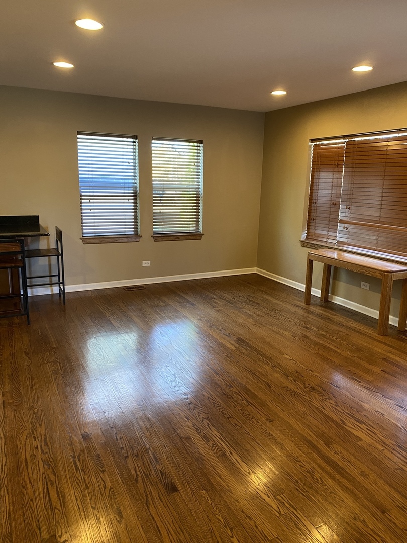 396 West St Charles Road Elmhurst, IL 60126 - Photo 6 of 16 Gallery Image 6