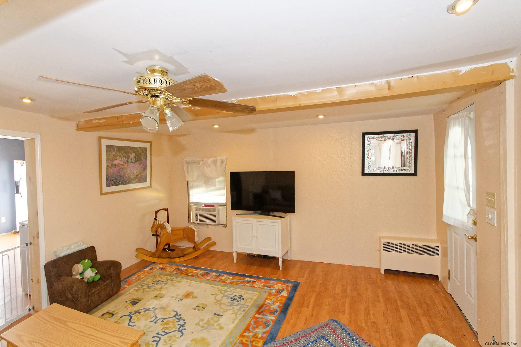 134 Beach Road Halfmoon, NY 12065 - Photo 8 of 27 Photo 9