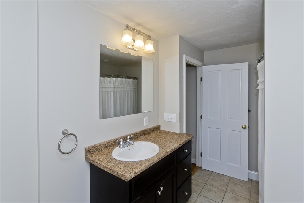 37 Cooper Road Northbridge, MA 01534 - Photo 22 of 38 Gallery Image 22