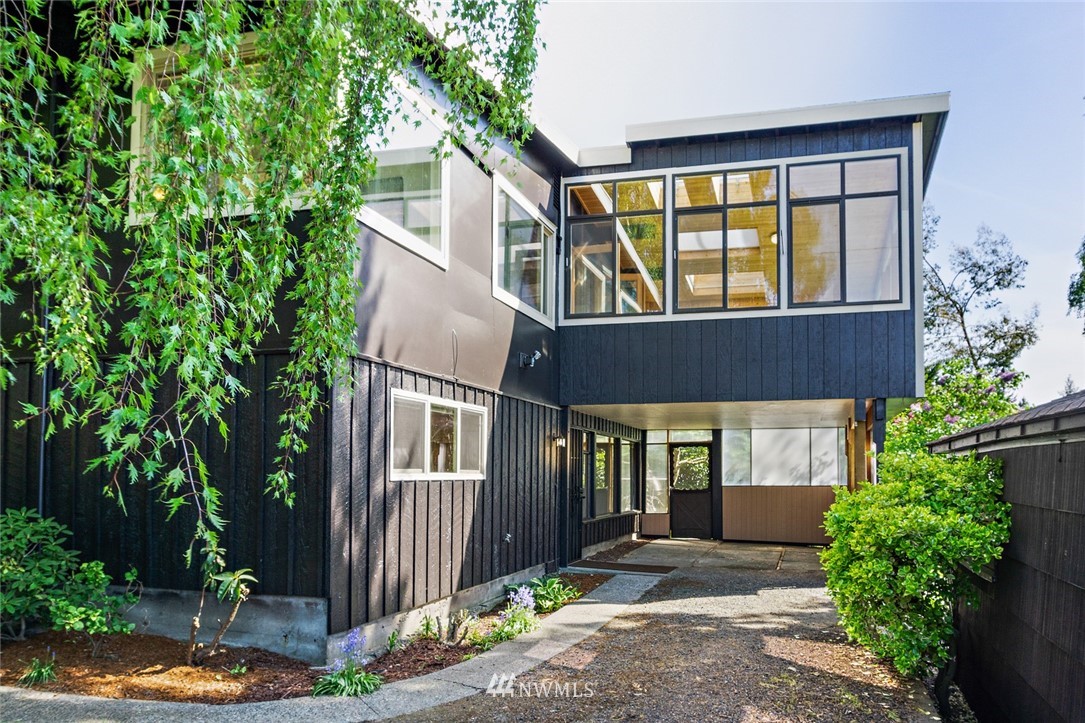 11405 21st Avenue Southwest Seattle, WA 98146 - Photo 4 of 25