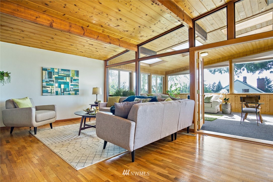 11405 21st Avenue Southwest Seattle, WA 98146 - Photo 6 of 25