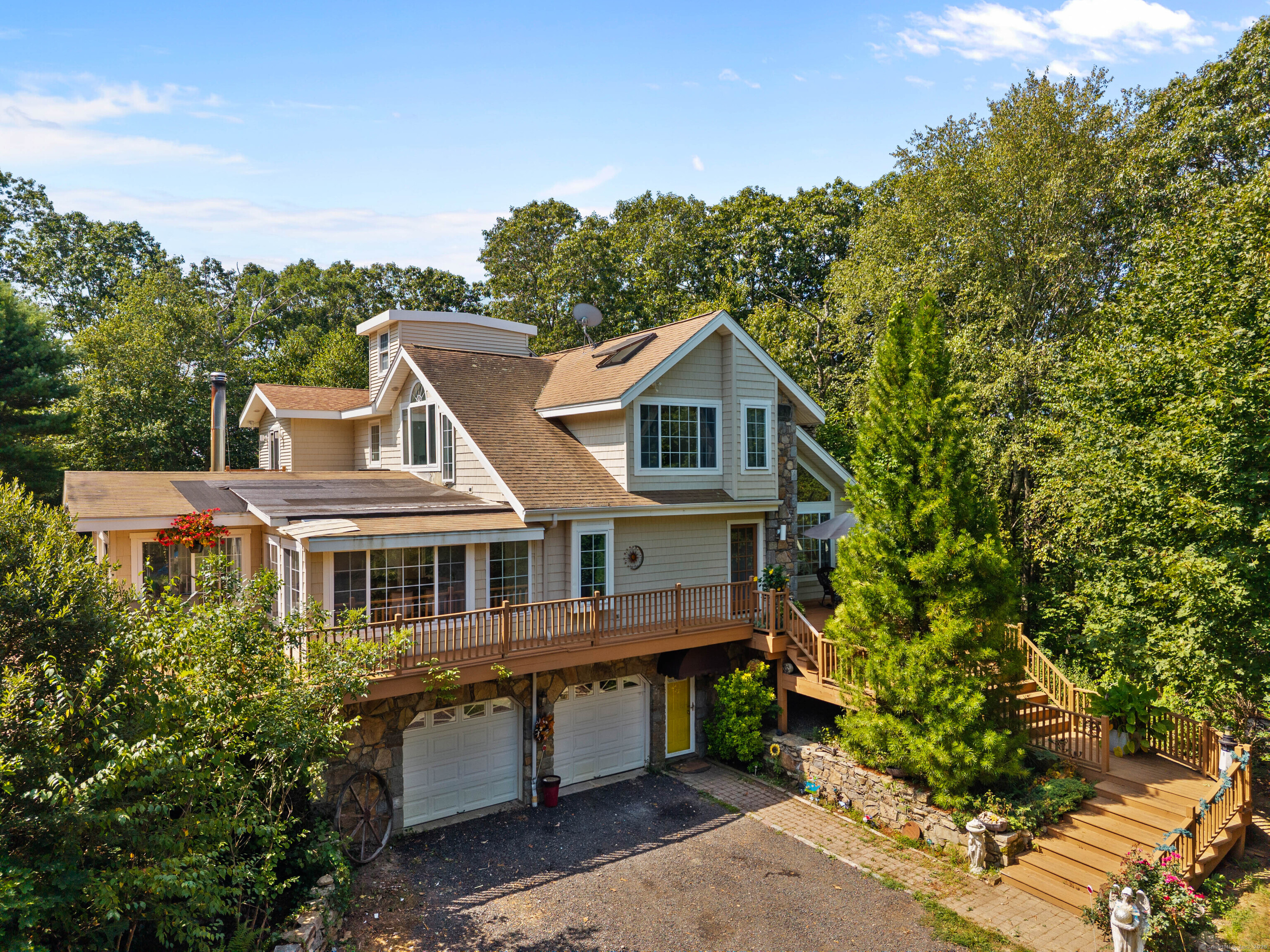 332 Lantern Hill Road Stonington, CT 06355 - Photo 2 of 38