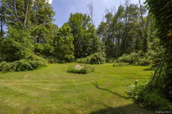 $399,000 | 106 Skidmore Road, LaGrangeville, NY 12540