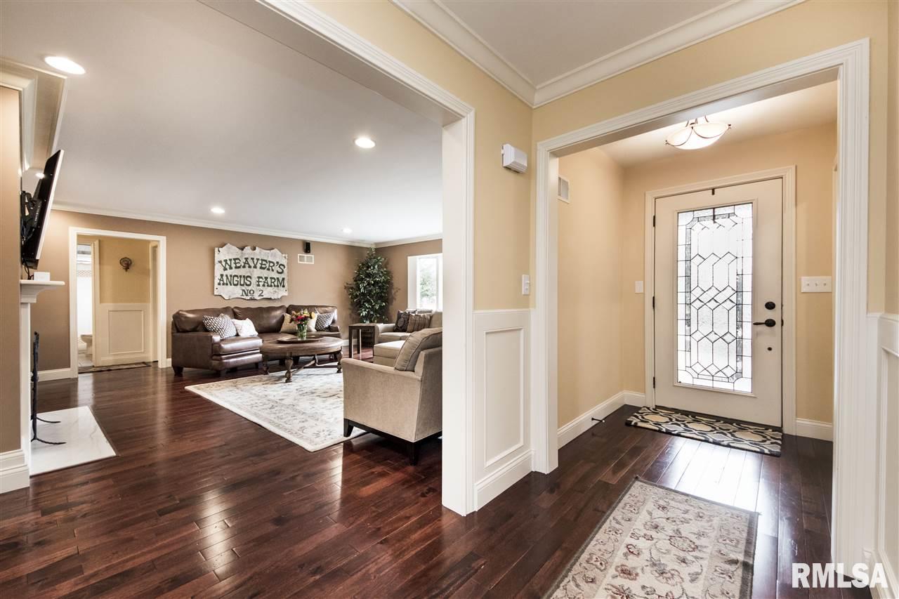 308 East High Point Road Peoria, IL 61614 - Photo 12 of 36 Gallery Image 12