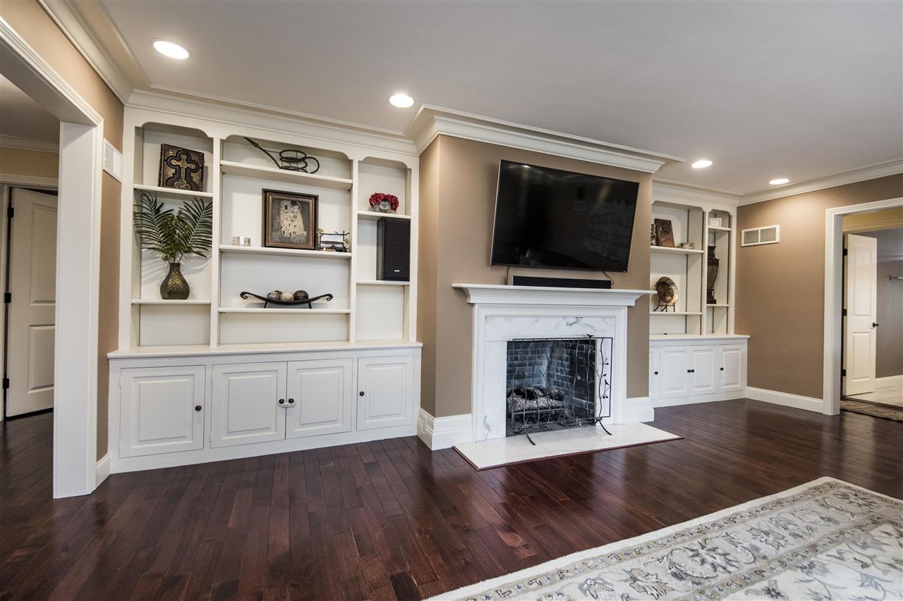 308 East High Point Road Peoria, IL 61614 - Photo 3 of 36 Gallery Image 3