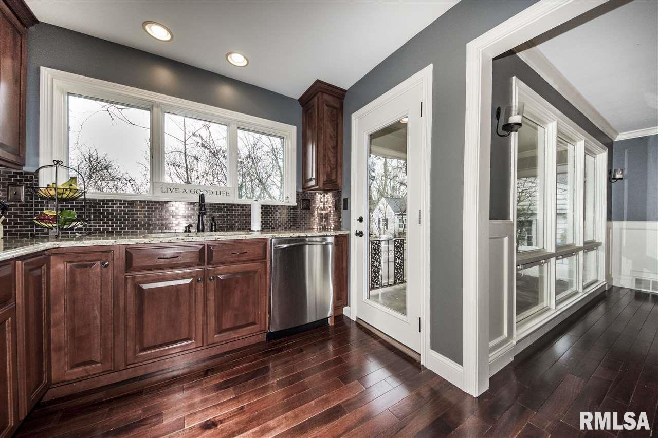 308 East High Point Road Peoria, IL 61614 - Photo 8 of 36 Gallery Image 8