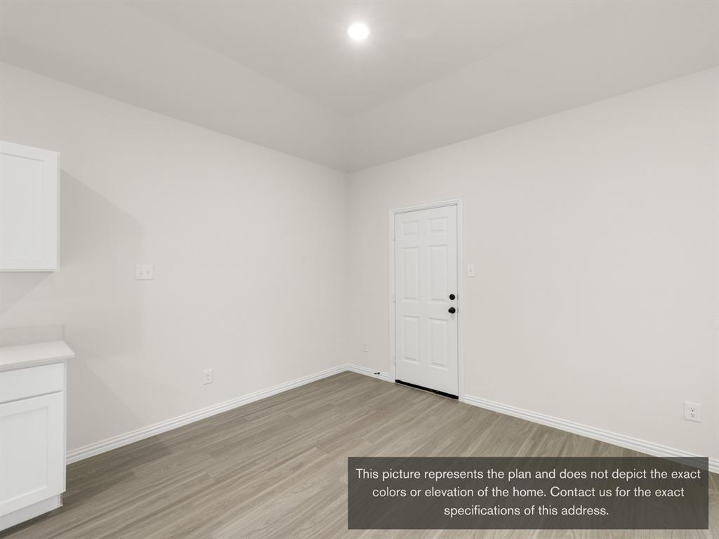 1813 Zelvia Lane Waco, TX 76708 - Photo 8 of 24 a view of a room