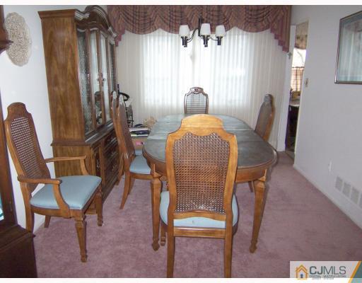 15 Winding Road Iselin, NJ 08830 - Photo 3 of 10 Gallery Image 3