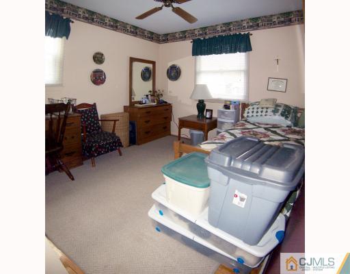 15 Winding Road Iselin, NJ 08830 - Photo 7 of 10 Gallery Image 7