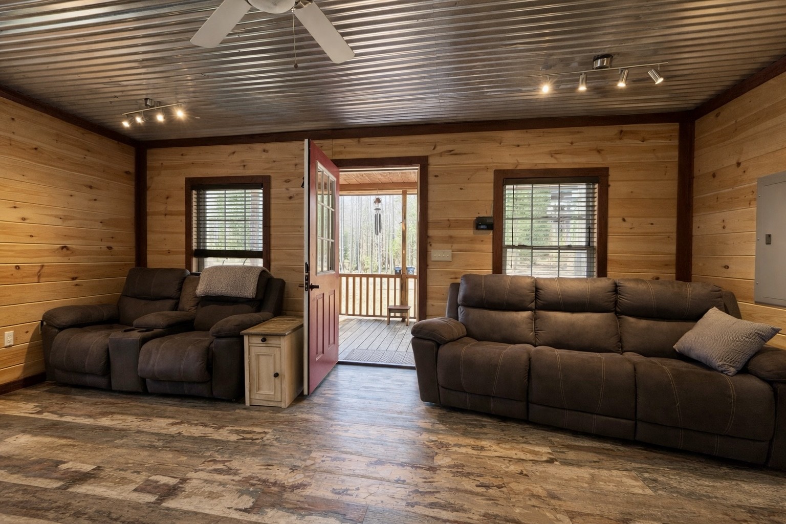 664 Russ Valley Road Lobelville, TN 37097 - Photo 38 of 63 a living room with furniture