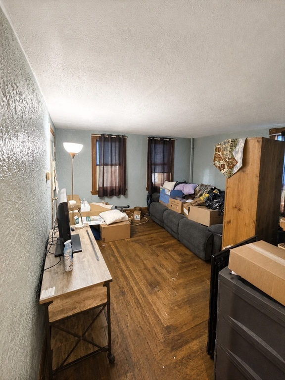 123 Grape Street Chicopee, MA 01013 - Photo 8 of 11