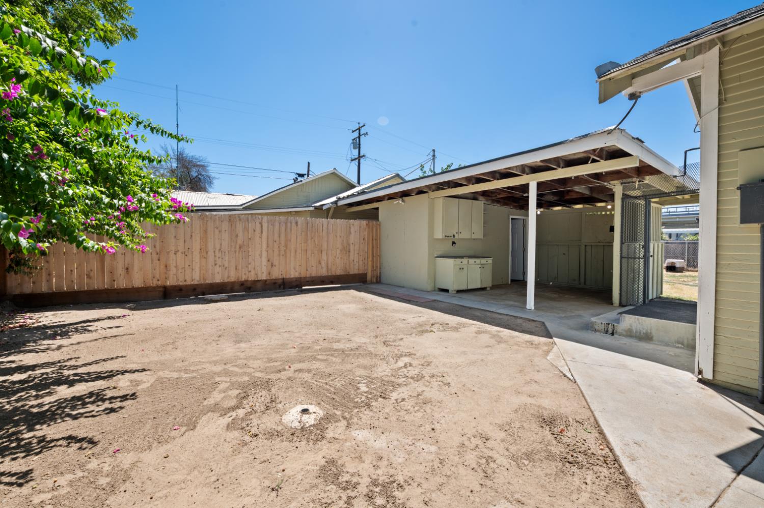 610 P Street Sanger, CA 93657 - Photo 17 of 26