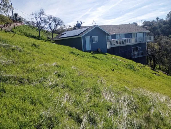 a view of a terrace with seating space