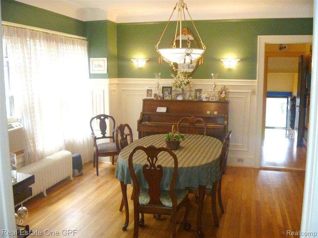 1449 Nottingham Road Grosse Pointe, MI 48230 - Photo 4 of 19 13 Dining room.JPG