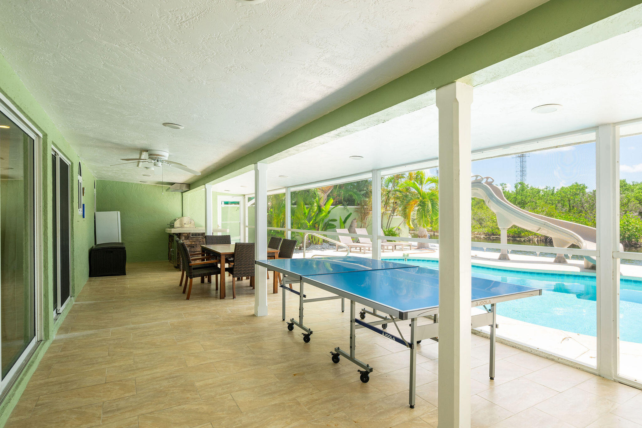 3206 Riviera Drive Key West, FL 33040 - Photo 18 of 24 Enclosed patio