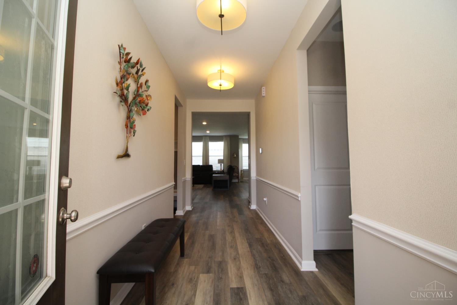 5330 Mariners Way Hamilton, OH 45011 - Photo 3 of 31