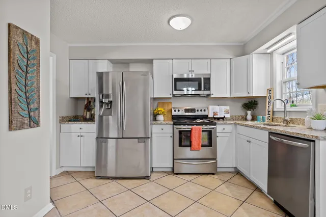 $279,000 | 220 Dulcimer Lane, Zebulon, NC 27597