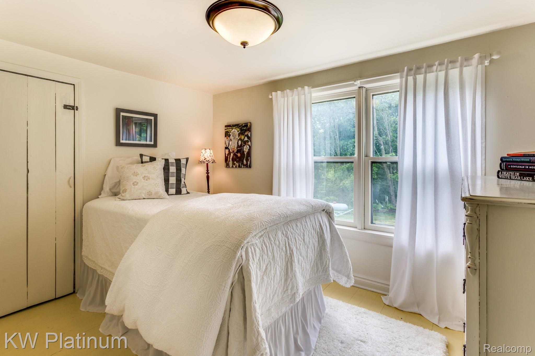 3347 Ruddock Road Avoca, MI 48006 - Photo 22 of 42 upstairs bedroom 2.JPG