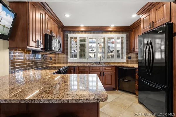 $569,900 | 6620 Lakepointe, Unit 18, Osage Beach, MO 65065