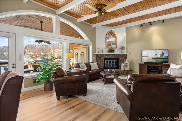 $569,900 | 6620 Lakepointe, Unit 18, Osage Beach, MO 65065