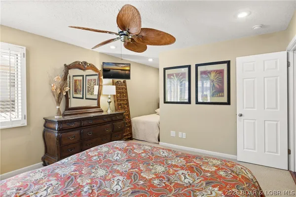 $569,900 | 6620 Lakepointe, Unit 18, Osage Beach, MO 65065