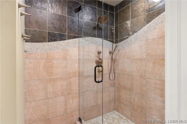 $569,900 | 6620 Lakepointe, Unit 18, Osage Beach, MO 65065