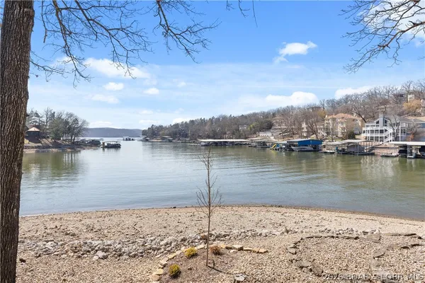 $569,900 | 6620 Lakepointe, Unit 18, Osage Beach, MO 65065