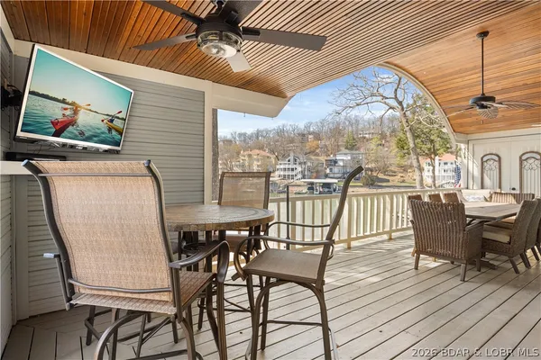 $569,900 | 6620 Lakepointe, Unit 18, Osage Beach, MO 65065