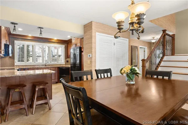 $569,900 | 6620 Lakepointe, Unit 18, Osage Beach, MO 65065