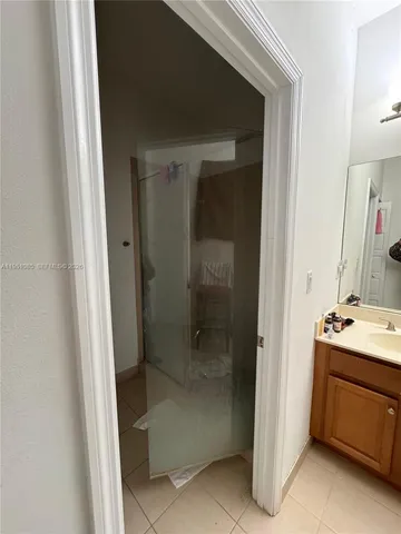 $3,750 | 772 Northeast 191st Terrace, Unit 772, Miami, FL 33179