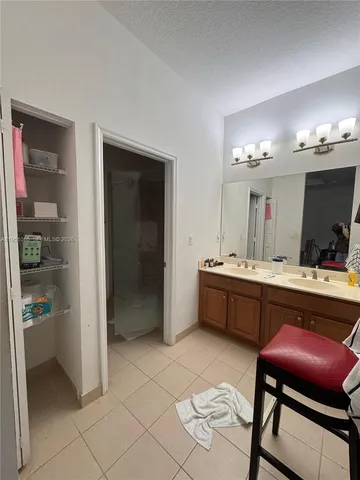 $3,750 | 772 Northeast 191st Terrace, Unit 772, Miami, FL 33179