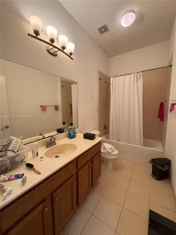 $3,750 | 772 Northeast 191st Terrace, Unit 772, Miami, FL 33179