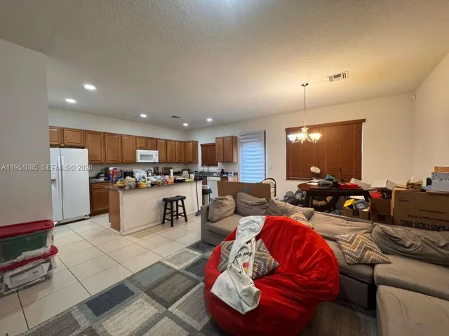 $3,750 | 772 Northeast 191st Terrace, Unit 772, Miami, FL 33179