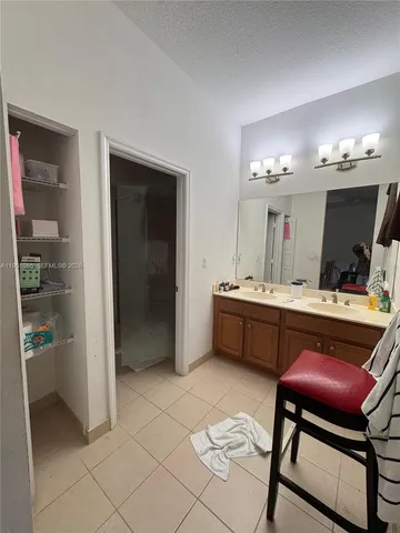 $3,750 | 772 Northeast 191st Terrace, Unit 772, Miami, FL 33179