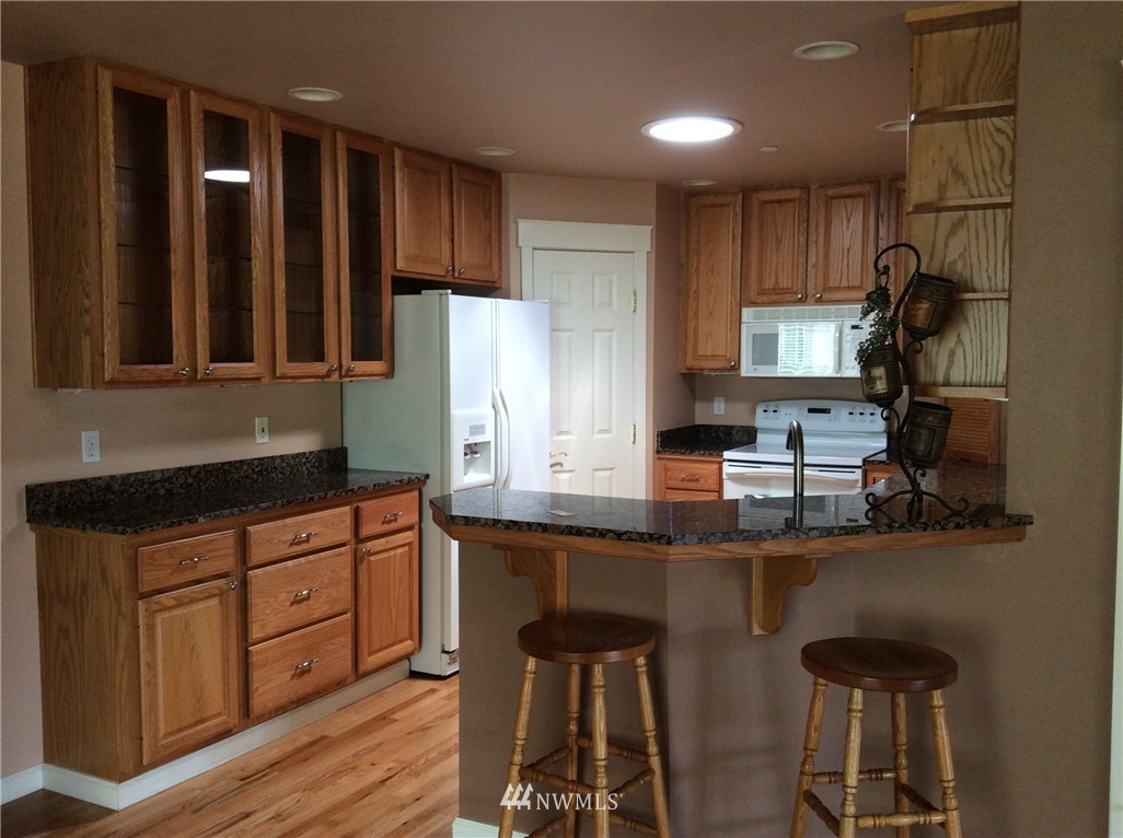 91 East Soderberg Road, Unit 6 Allyn, WA 98524 - Photo 5 of 17