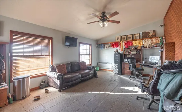 $950,000 | 17265 County Road 8280, Rolla, MO 65401